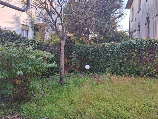 Magazzini in vendita