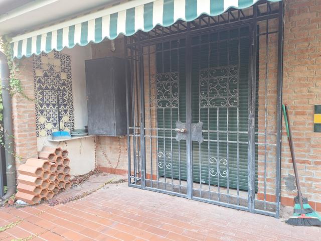 Magazzini in vendita