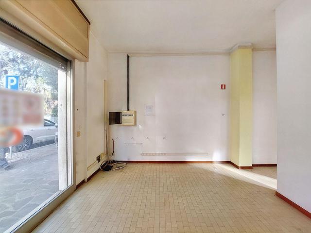 #20145 Locali commerciali in complesso condominiale in vendita - foto 2
