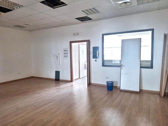 #20500 Locale commerciale e magazzino in vendita - foto 6