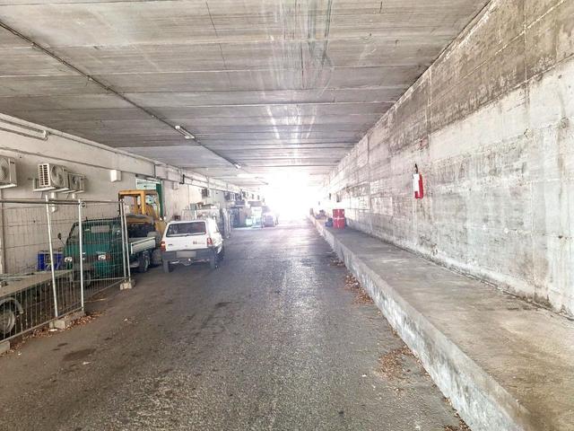 #20500 Locale commerciale e magazzino in vendita - foto 11