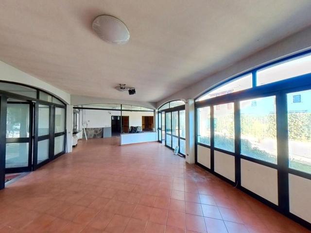 #24699 Locale commerciale con giardino interno in vendita - foto 7