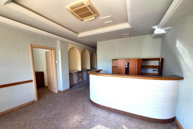 #23503 Locali per centro estetico e medico con corte in vendita - foto 18
