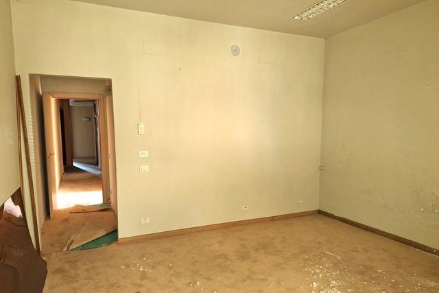 Studi privati in vendita