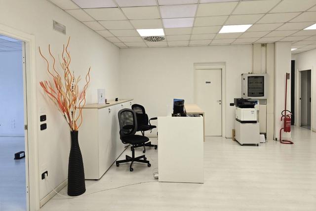 #2639141 Edificio artigianale con negozio e terreno in vendita - foto 13