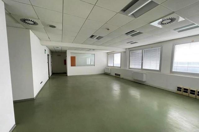 #14785 Complesso direzionale con parcheggio in vendita - foto 3