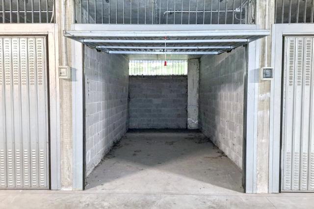 Garage in vendita