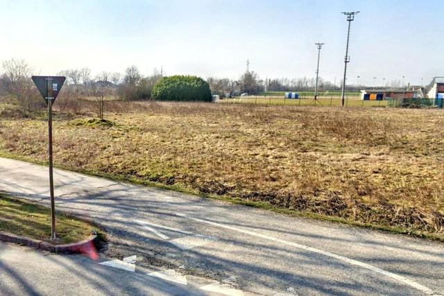 #2533003 Terreno di 7340 mq vicino impianti sportivi in vendita - foto 3