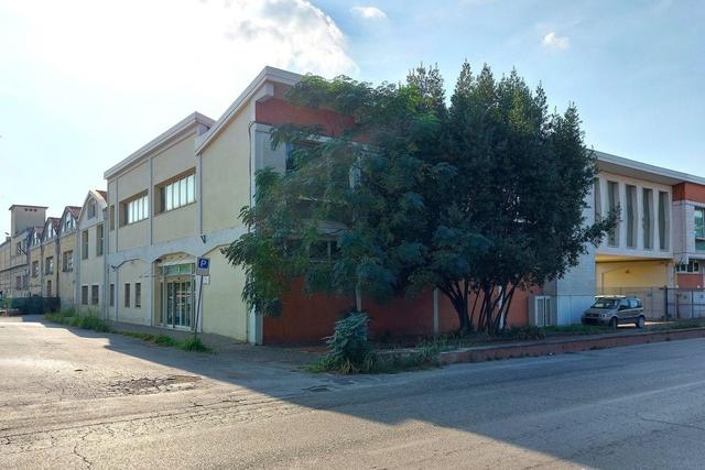 #24081 Ambienti grezzi piano primo destinati ad ufficio in vendita - foto 8