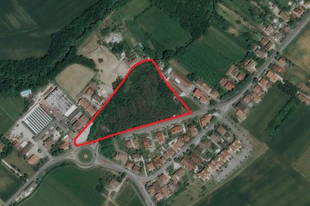 #9887 Terreno edificabile di complessivi 18.691 mq in vendita - foto 1