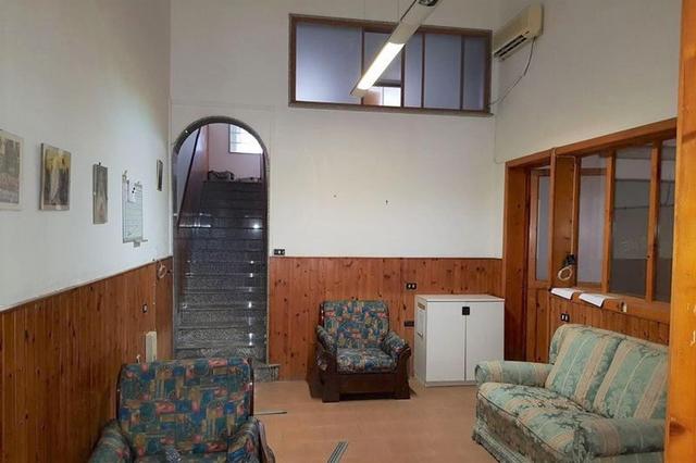 #9512 Negozio piano terra con soppalco da sanare in vendita - foto 22