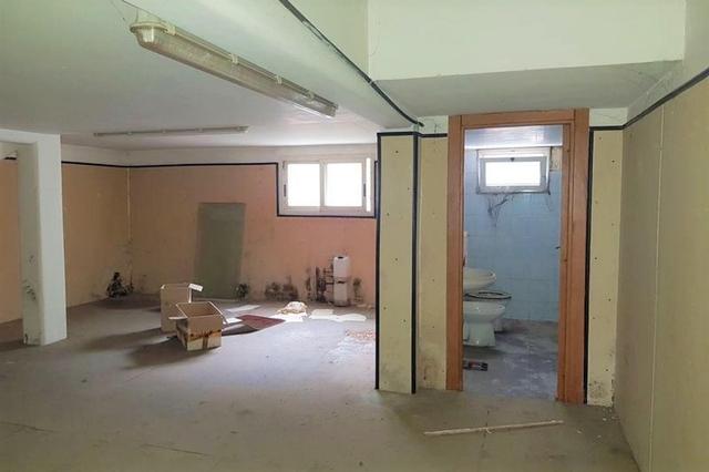 #9512 Negozio piano terra con soppalco da sanare in vendita - foto 20