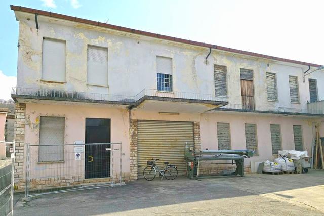 #2640068 Edificio artigianale parte dismesso in vendita - foto 1