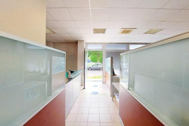 #20520 Locale commerciale al piano terra - Sub 303 in vendita - foto 2
