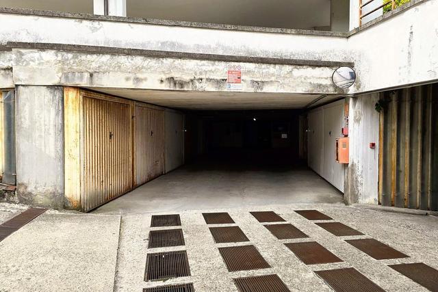 Garage in vendita