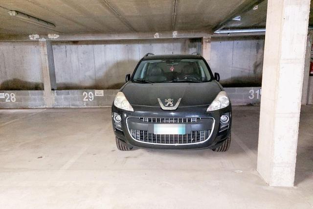 Posti auto in vendita