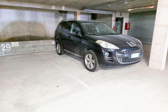 Posti auto in vendita
