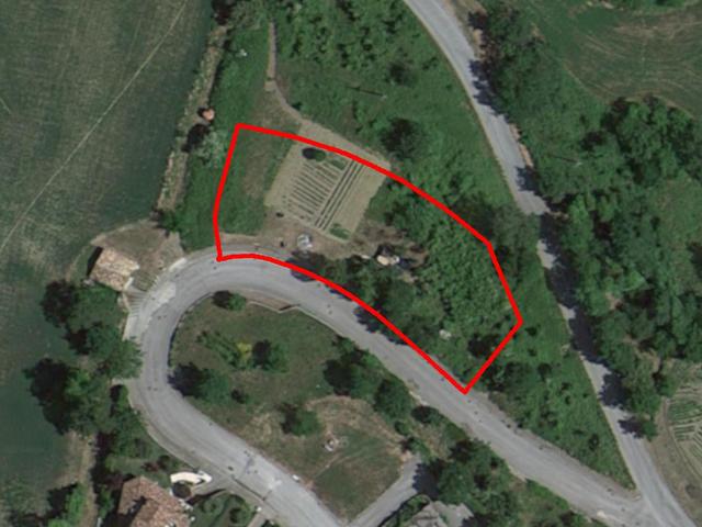 #18378 Terreno edificabile di 2261 mq in vendita - foto 1
