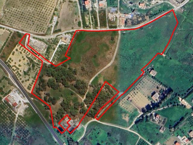 #25677 Terreno di 62.450 mq in vendita - foto 1