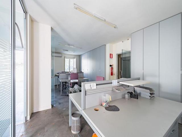 #14709 Immobile direzionale con giardino e piscina in vendita - foto 10