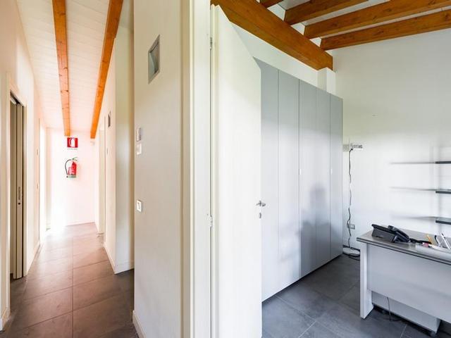 #14709 Immobile direzionale con giardino e piscina in vendita - foto 6