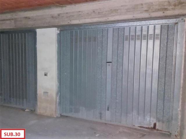 Garage in vendita