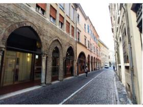 Uffici entro 500 mq in vendita