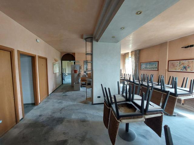 #2536285 Hotel con sale convegno e centro benessere in vendita - foto 24