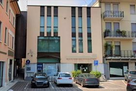 Banche in vendita