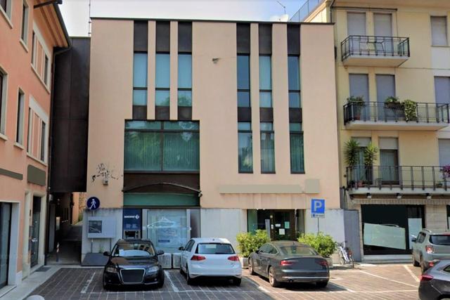 Bancari in vendita