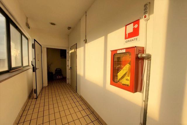 #19982 Edificio artigianale con cortile e celle frigorifere in vendita - foto 7