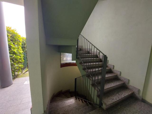 Magazzini in vendita