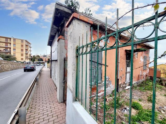 Palazzi in vendita