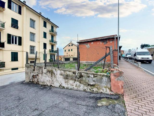 Palazzi in vendita