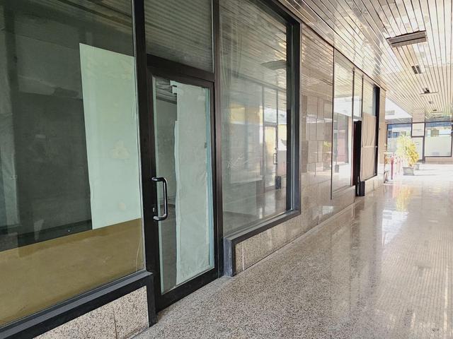 #24248 AFFITTO MULTICENTER: disponibili spazi direzionali/commerciali in vendita - foto 20