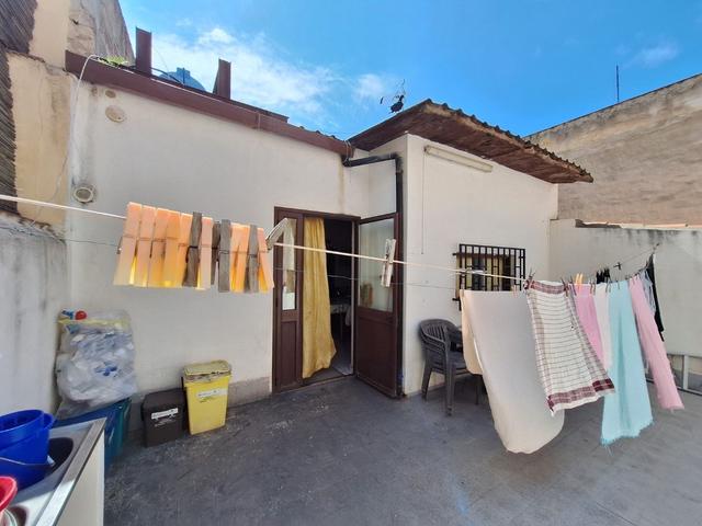 Magazzini in vendita