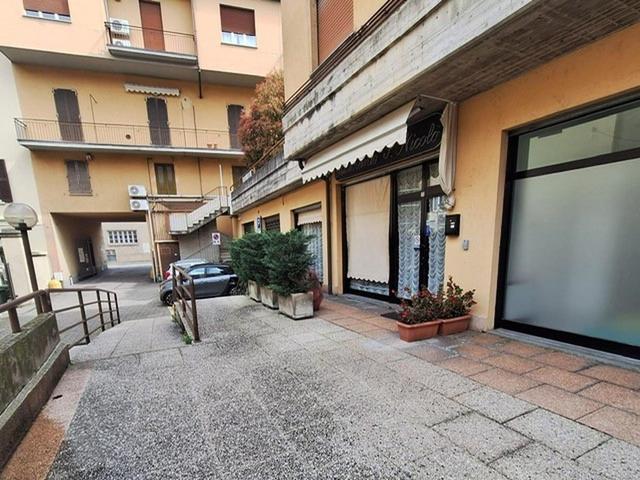 #24023 AFFITTO Negozio/Ufficio  Centralissimo in vendita - foto 9