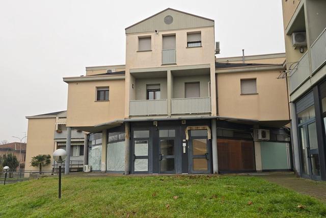 #25214 Negozio piano terra in edificio polifunzionale in vendita - foto 4