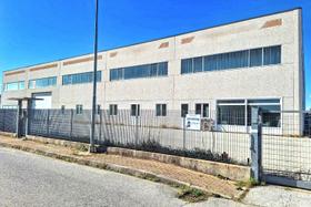 Capannoni artigianali in vendita