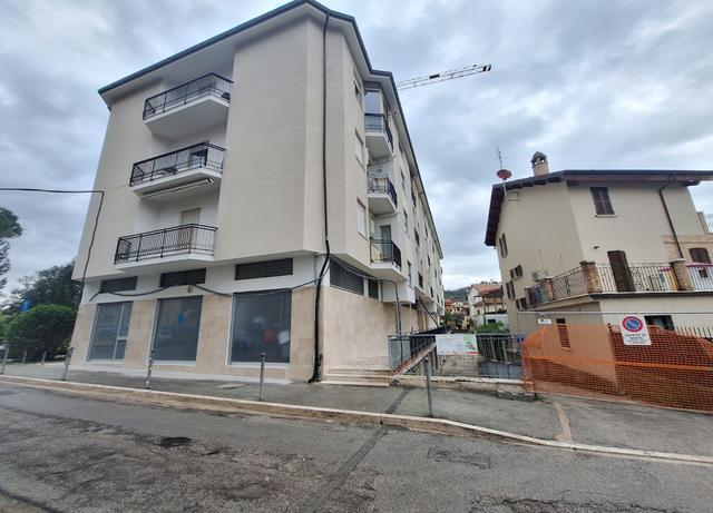 #26046 Locale commerciale in vendita - foto 2