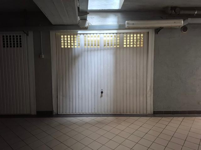 Garage in vendita