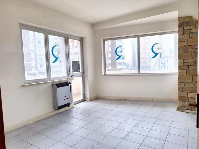 Studi privati in vendita