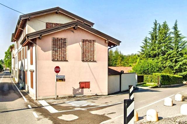 Garage in vendita