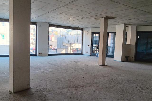 #2638332 Negozio (sub 67) in edificio polifunzionale in vendita - foto 7