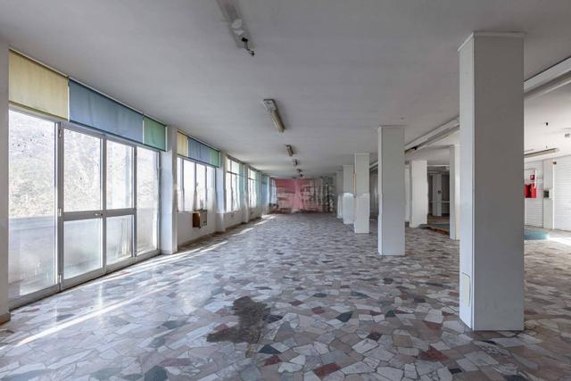 #2537539 Locale commerciale con resede esclusivo in vendita - foto 4