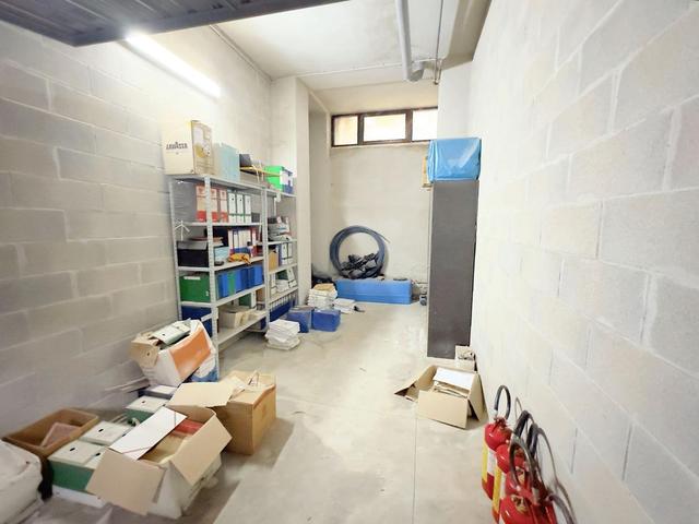 Garage in vendita