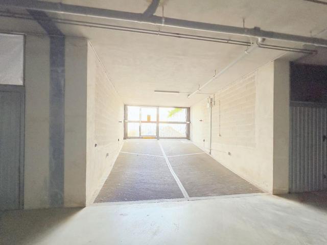 Garage in vendita