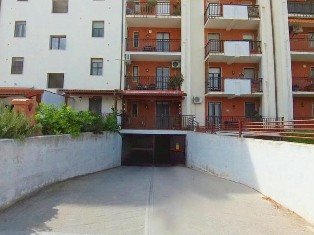 Garage in vendita