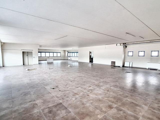 #23384 Ufficio e laboratorio adiacenti in complesso commerciale in vendita - foto 19