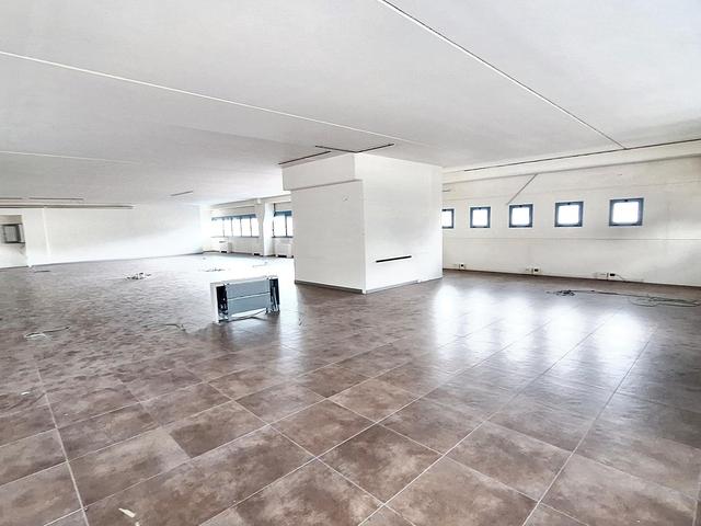 #23384 Ufficio e laboratorio adiacenti in complesso commerciale in vendita - foto 16